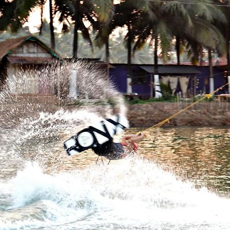 Wake Park Goa Hotel Arambol Esterno foto